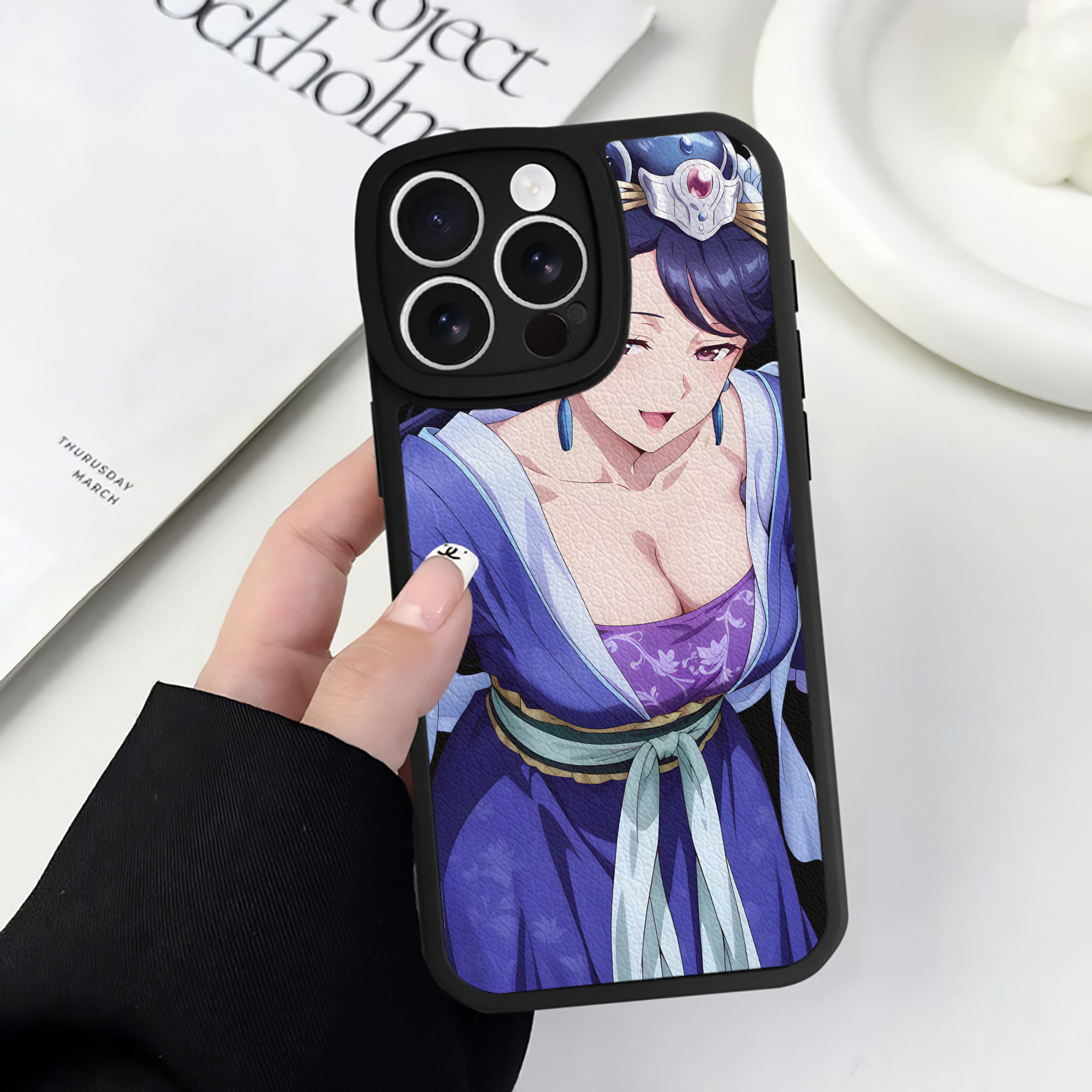 （画像用） 薬屋のひとりごと The Apothecary Diaries 【iPhone 16シリーズ対応】シリコンスマホケース（レザー調） 材質：シリコン